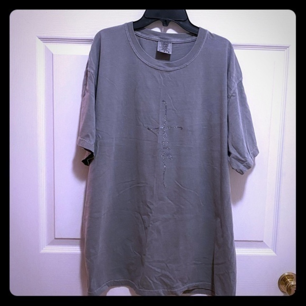 Comfort Colors Grey “Faith” Tee Large NWOT